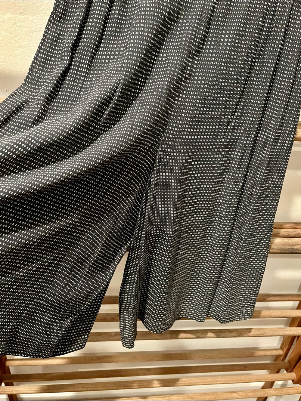 Bailey 44 Aubrey Pleated Wide Leg Bermuda Shorts Mini Geo Print Black White - Picture 5 of 10